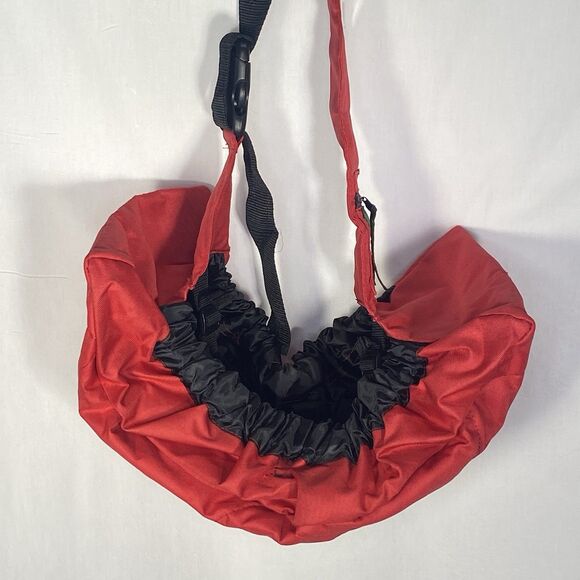 NWT OUTWARD HOUND Adjustable Sling Pet Carrier Crossbody Small Animal Red - Picture 2 of 12